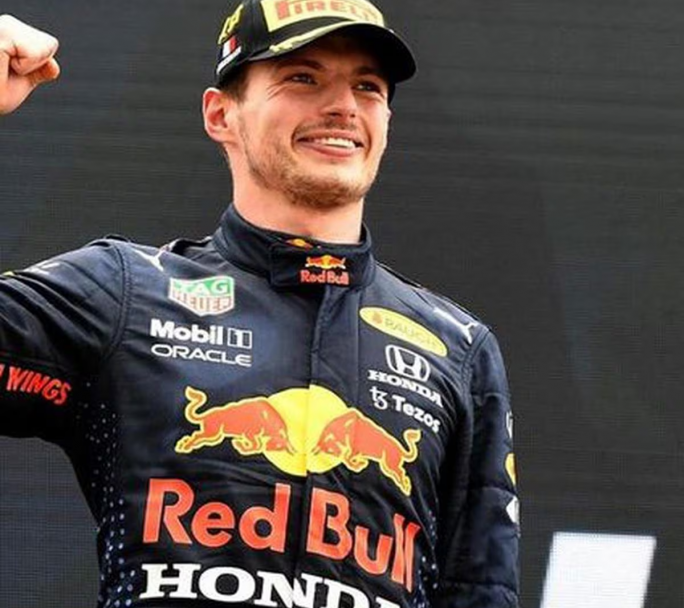 Verstappen ganó en Canada, a pesar de la lluvia