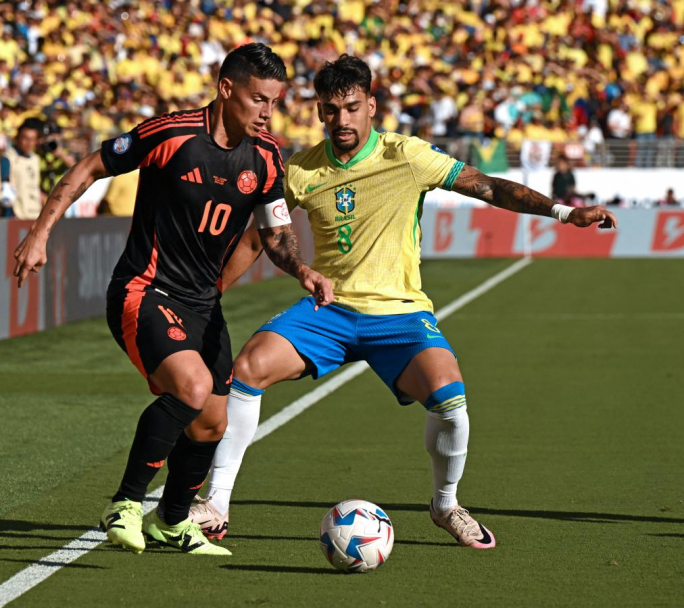 Colombia empató 1 a 1 con Brasil y se clasificó primero