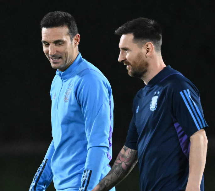 Scaloni define el equipo para enfrentar a Ecuador: Lautaro se perfila como titular y no descarta a Messi