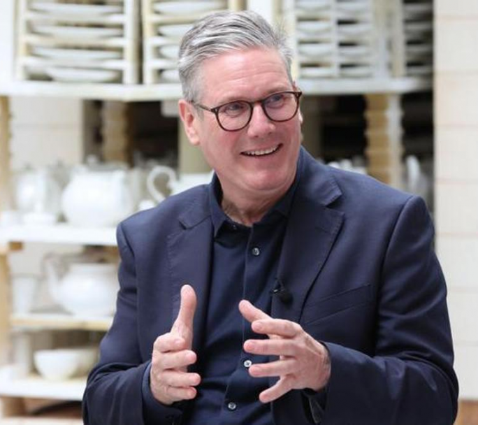 Keir Starmer del partido Laboralista es oficialmente primer Ministro Britanico