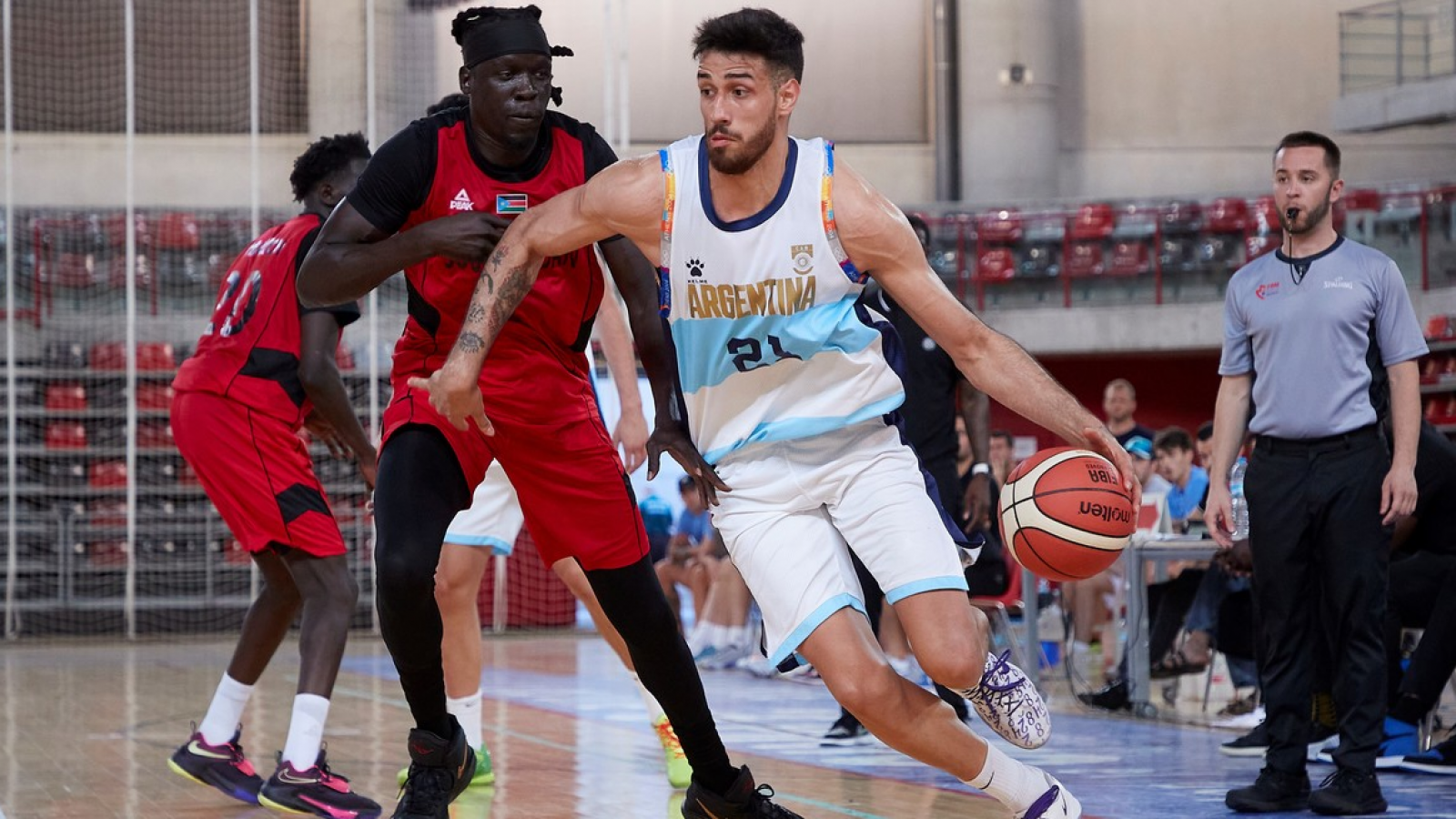 La Selección Argentina de Basquet , se tomo revancha y venció a Portugal