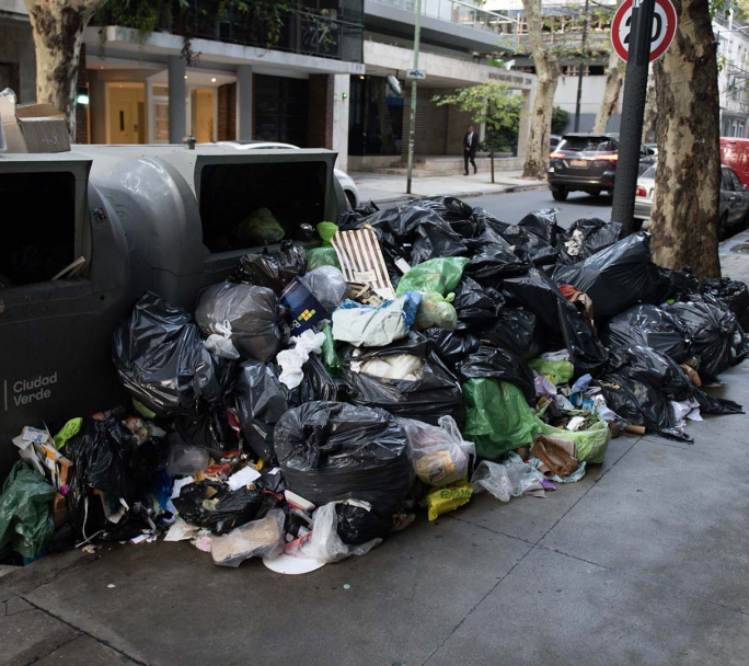 Siguen los problemas por el paro de los recolectores de basura