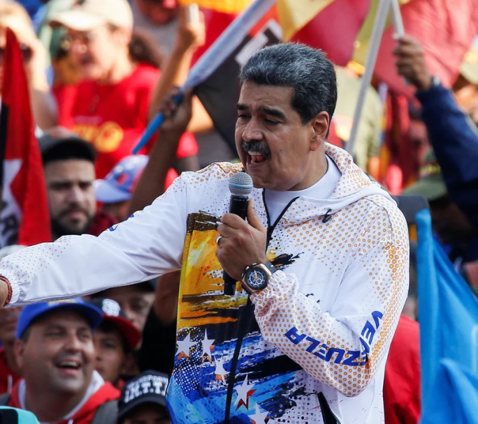 Maduro fue reelecto pero la oposición denuncia irregularidades en el conteo de votos