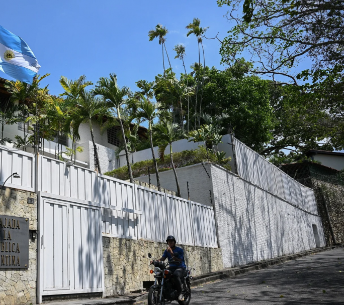 Brasil asume la representación diplomática de Argentina en Venezuela