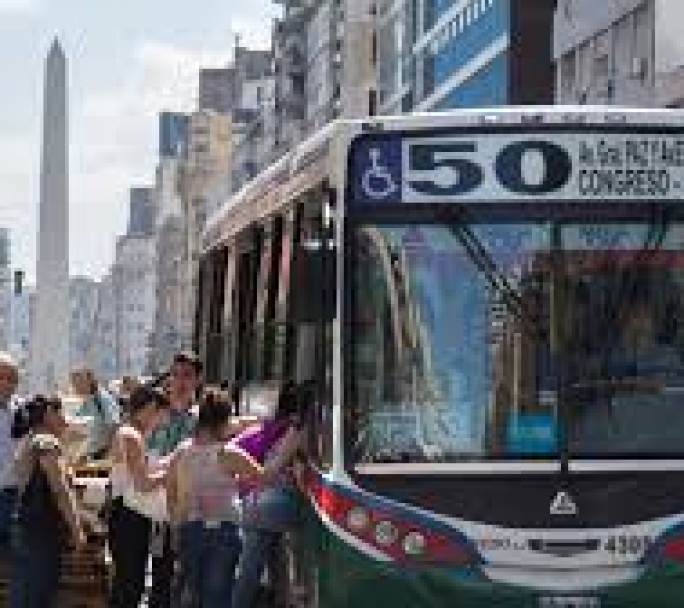 Ahorrá en zapatillas porque vas a querer caminar: suben los Boletos en AMBA