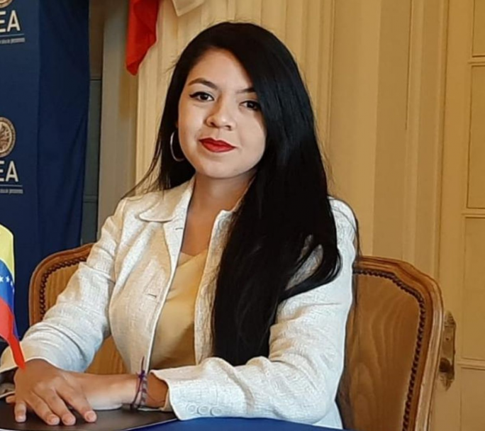 Arresto en vivo: opositora detenida filma y transmite su captura en vivo