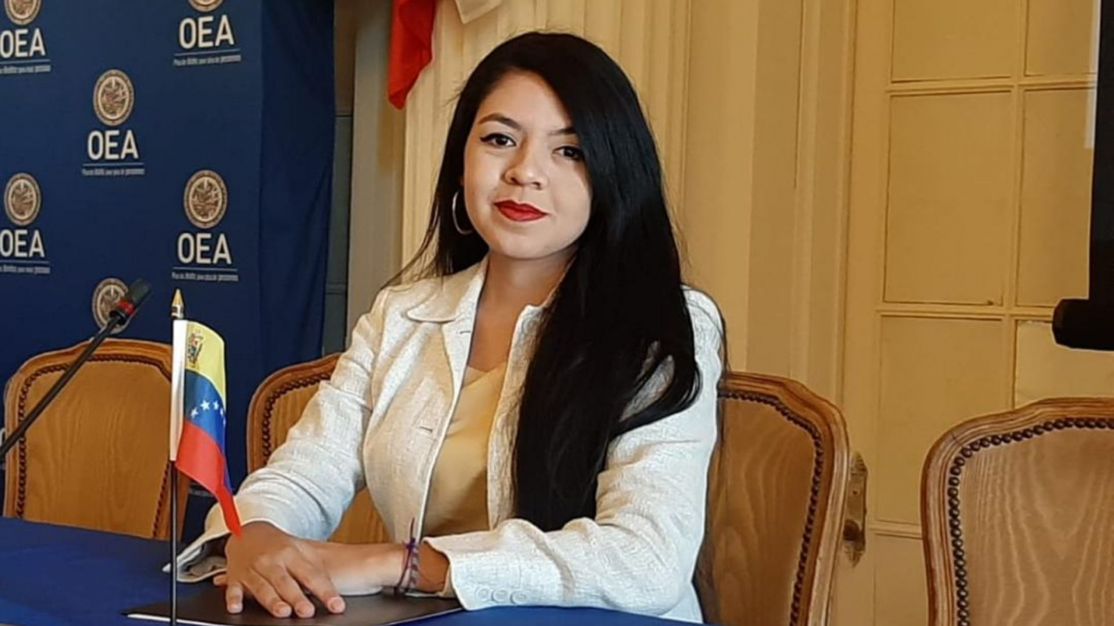 Arresto en vivo: opositora detenida filma y transmite su captura en vivo