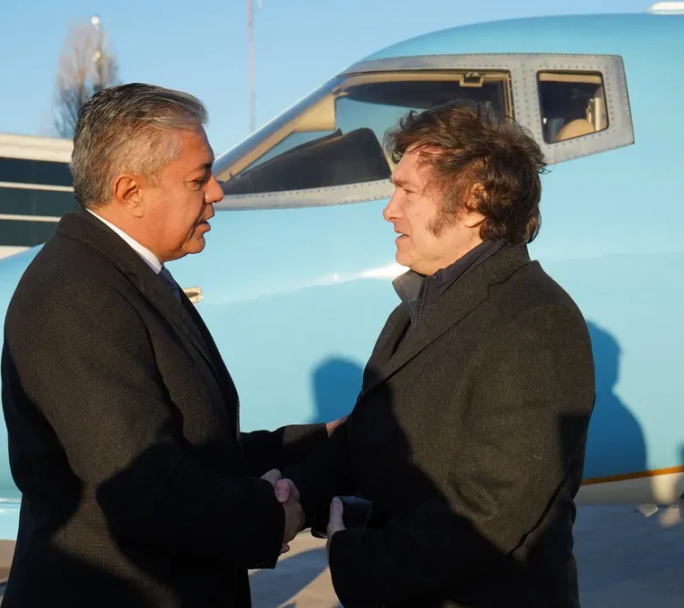 Milei en Vaca Muerta junto a el Gobernador de Neuquén