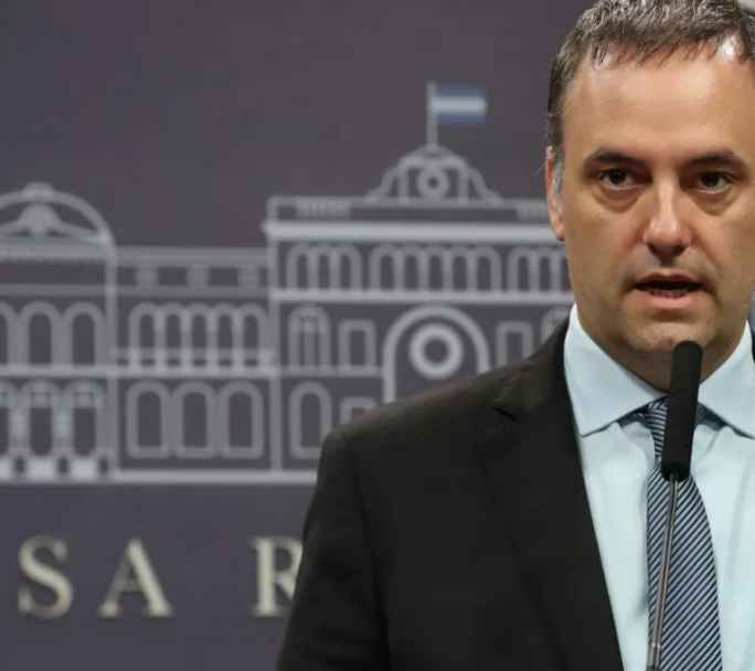 El Gobierno recortó un 13 % de la planta de empleados de Aerolíneas Argentinas