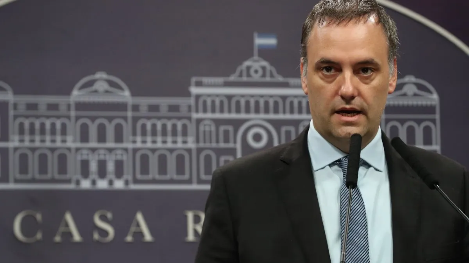 El Gobierno recortó un 13 % de la planta de empleados de Aerolíneas Argentinas