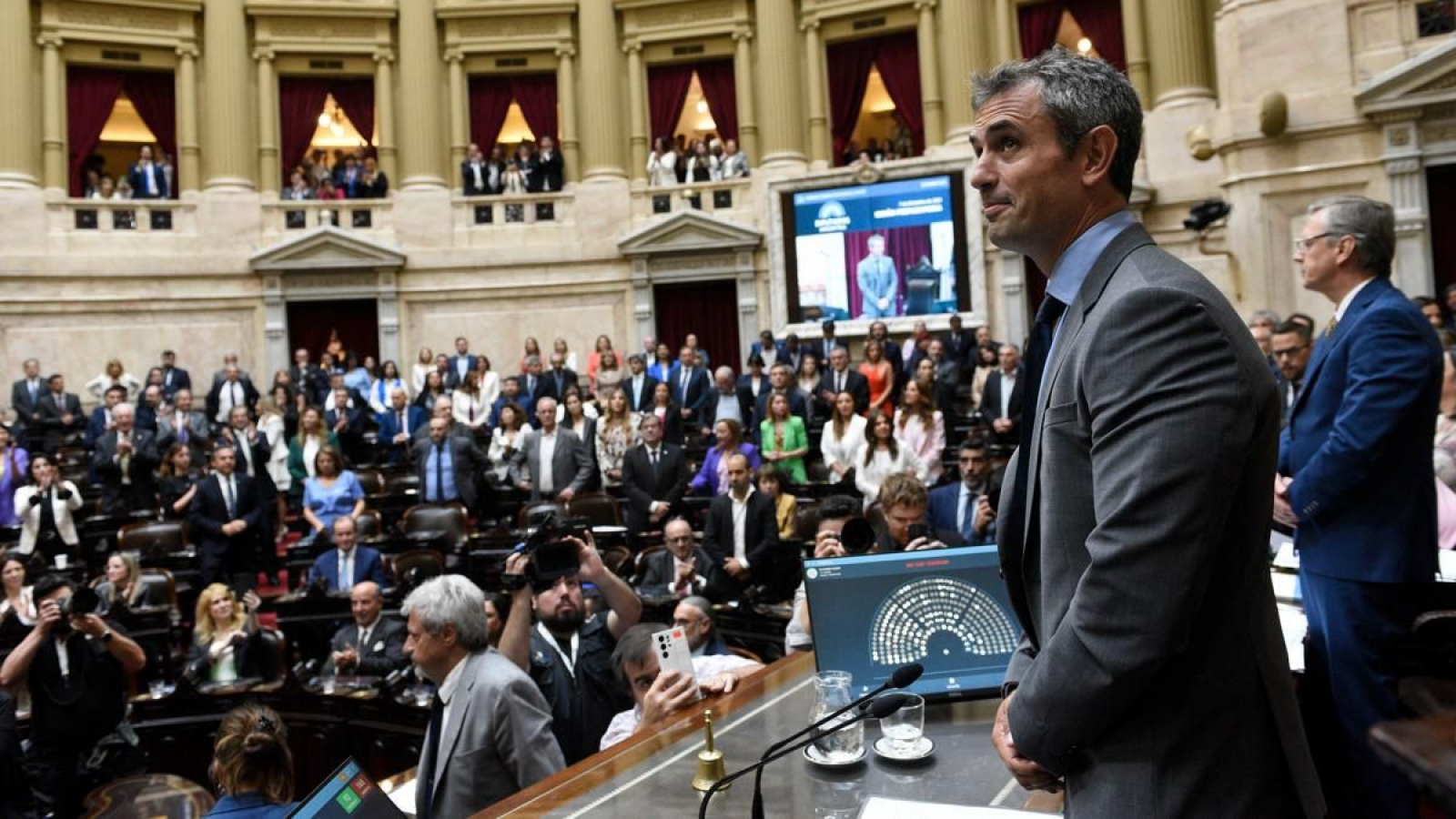 Diputados logra quórum para debatir el veto a las jubilaciones