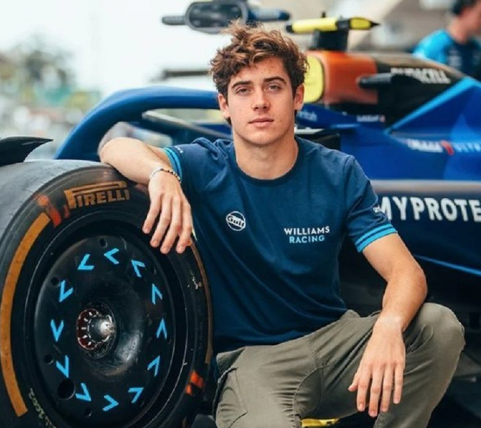 Colapinto tiene todo listo para la carrera de F1 en el callejero de Singapur