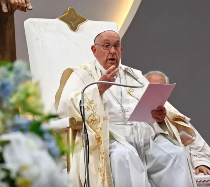 Fuerte crítica del Papa al Gobierno: "En vez de pagar la justicia social pagó el gas pimienta, le convenía"