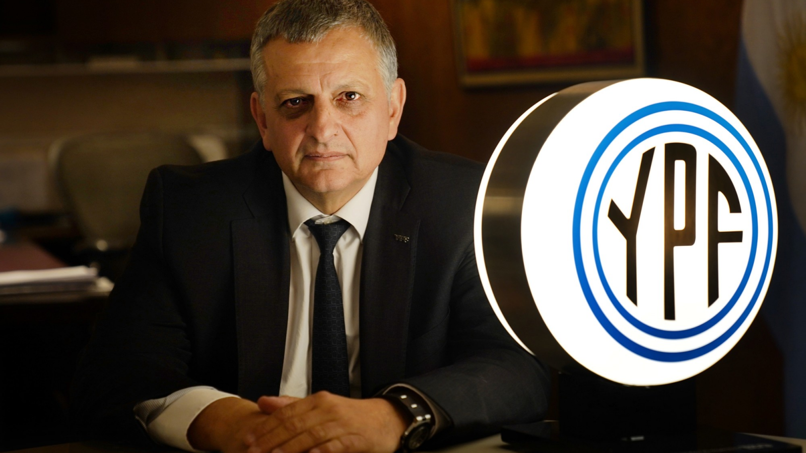 YPF no renuncia ni se baja del Mega proyecto de GNL