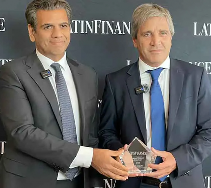 El ministro de Economía confirmó que está dialogando con el Fondo Monetario