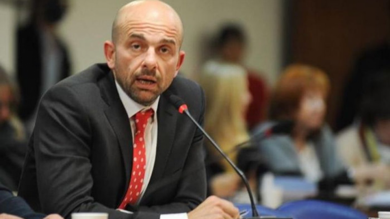 El Secretario de Transporte apuntó contra los dirigentes sindicales por el paro