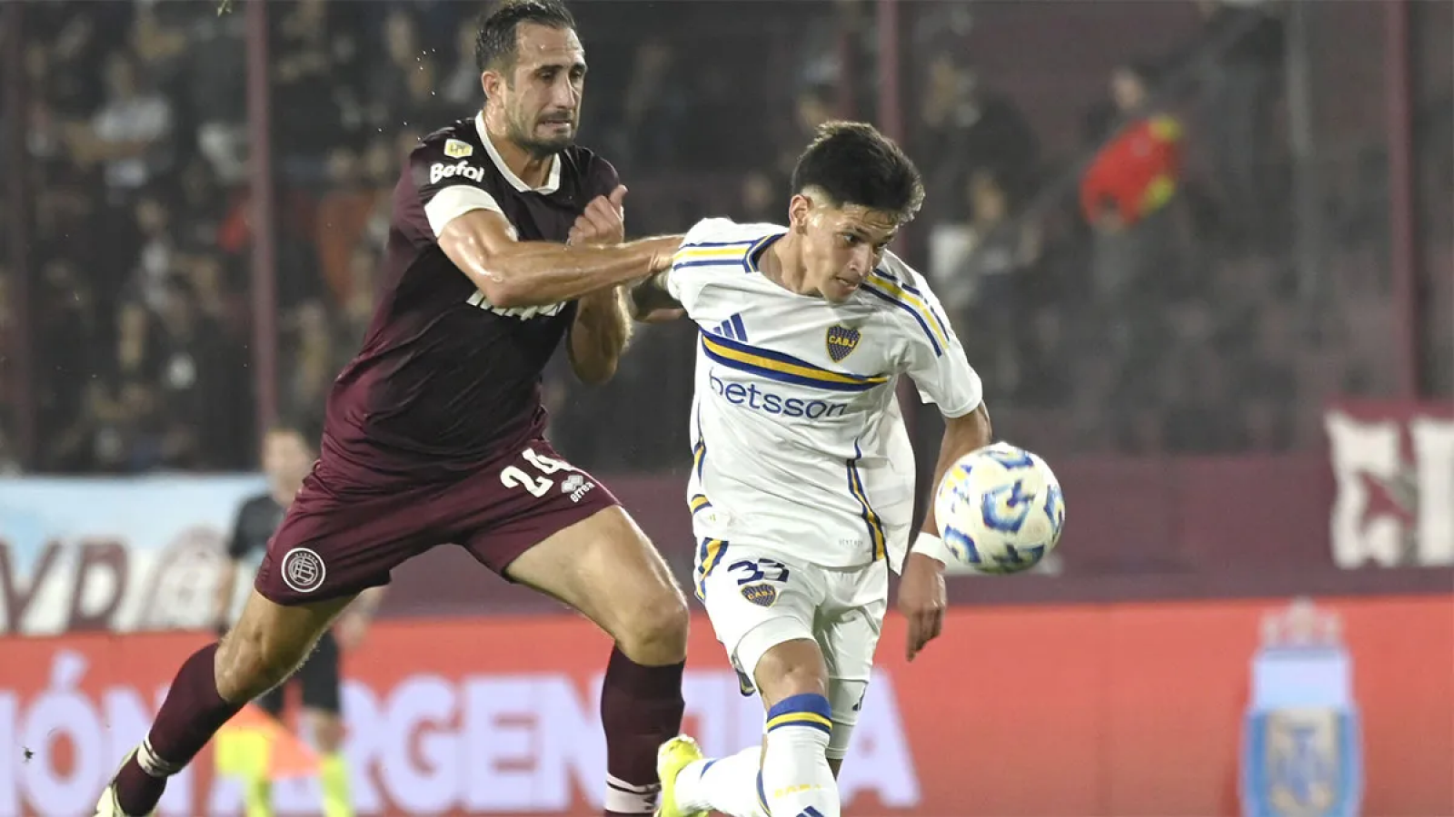 Boca extendió su mal momento frente a Lanús y cayó por 1 a 0