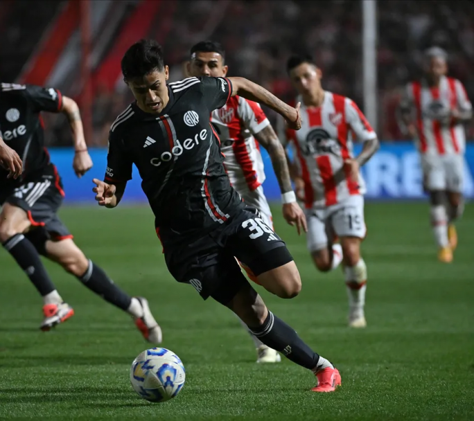 Gran triunfo de River en Córdoba ante Instituto, para avanzar en la Liga