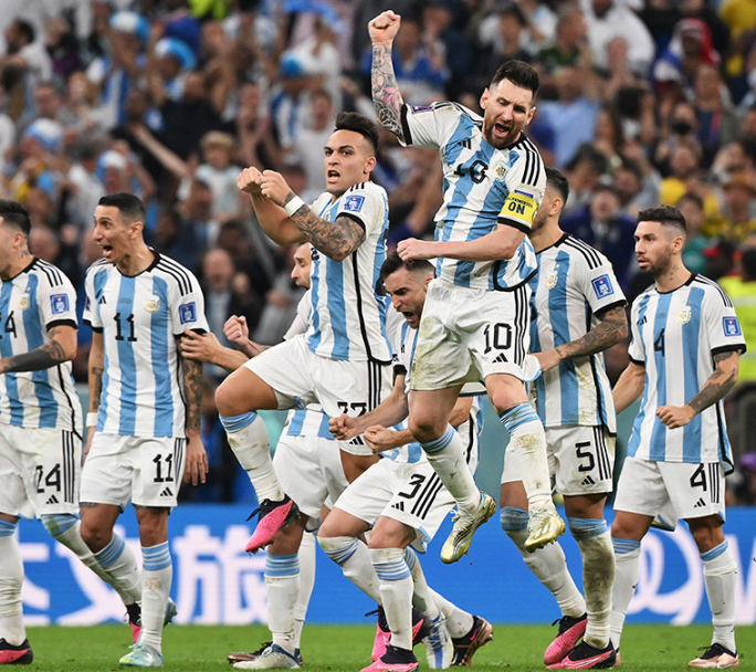 Argentina visita a Paraguay para tratar de seguir en lo mas alto