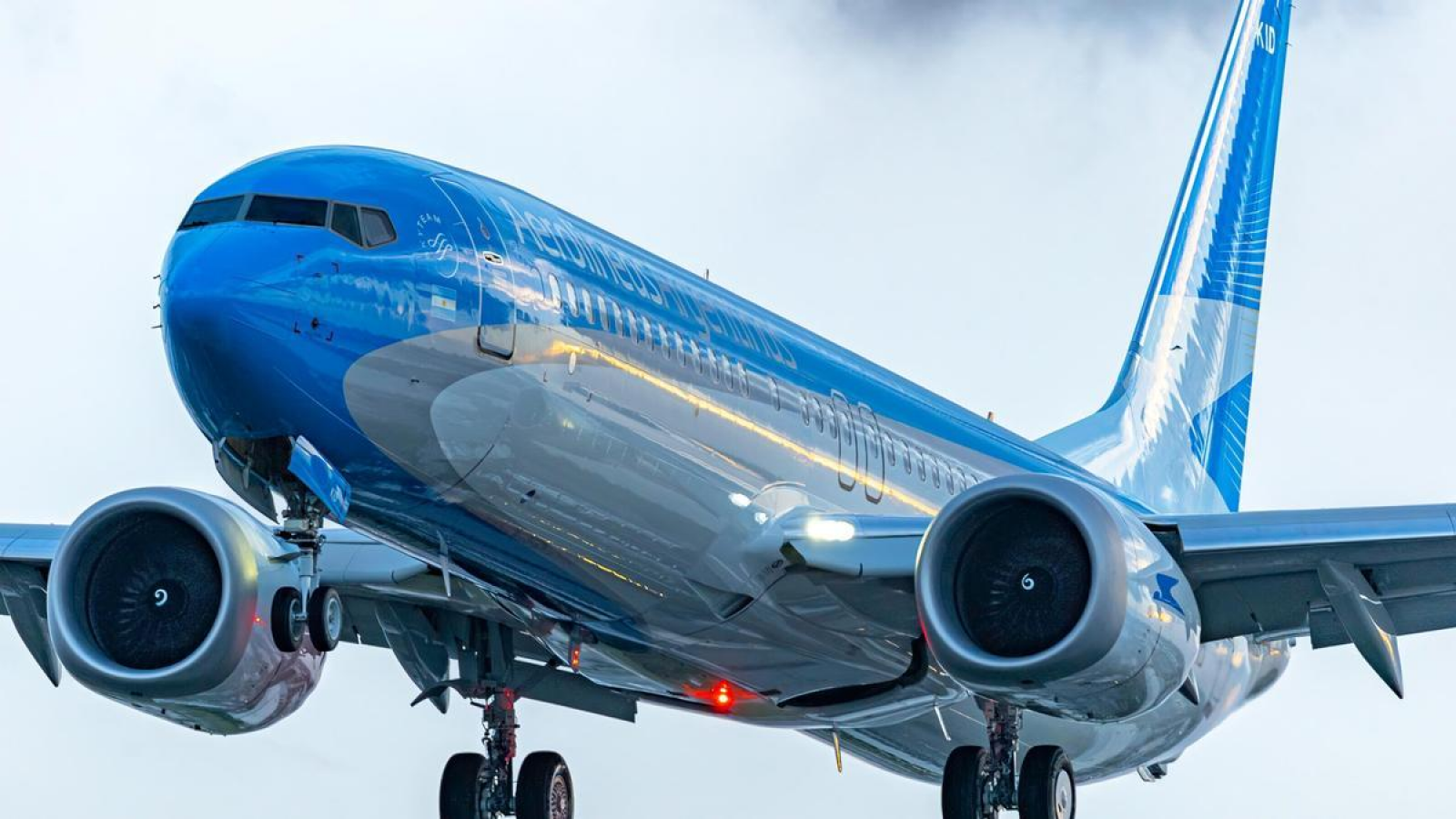 Ya no será obligatorio contratar Aerolíneas para los funcionarios del Estado