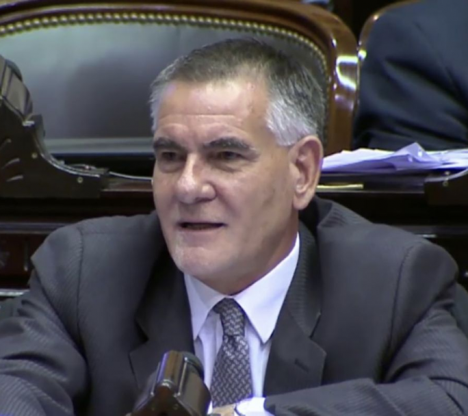 Para el Diputado Castagneto, Milei nos lleva a una dictadura