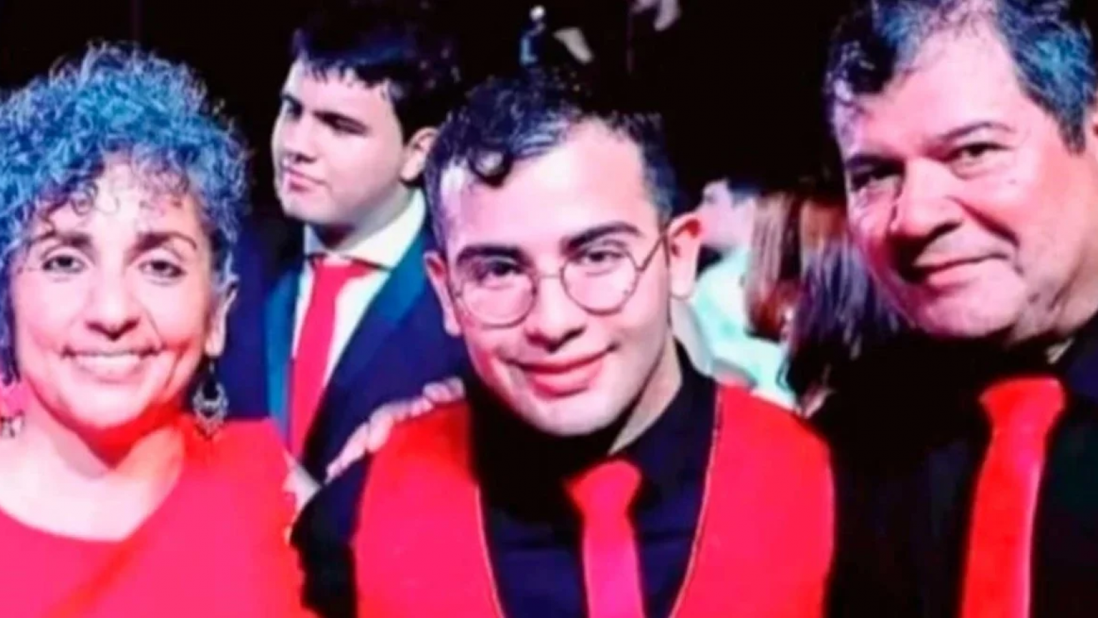 El clan Sena está autorizado a reunirse para las fiestas