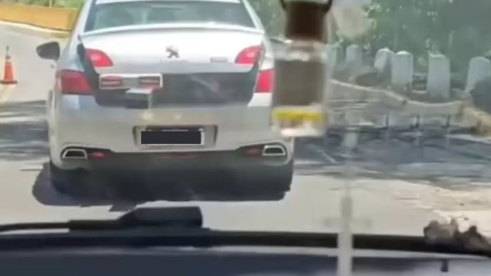 En Catamarca, un Juez fue filmado mientras llevaba a su hija en el baúl del auto