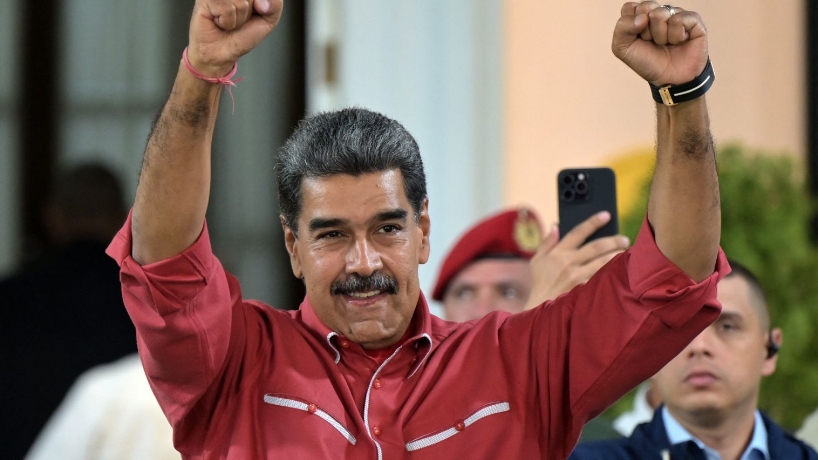 En un clima de tensión e incertidumbre, Maduro asumiría en Venezuela
