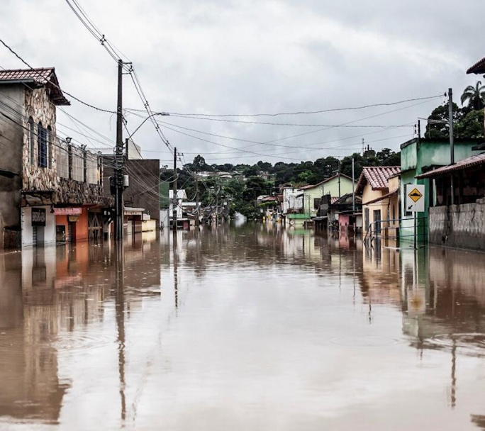 Al menos 10 muertos por las inundaciones al sur de Brasil