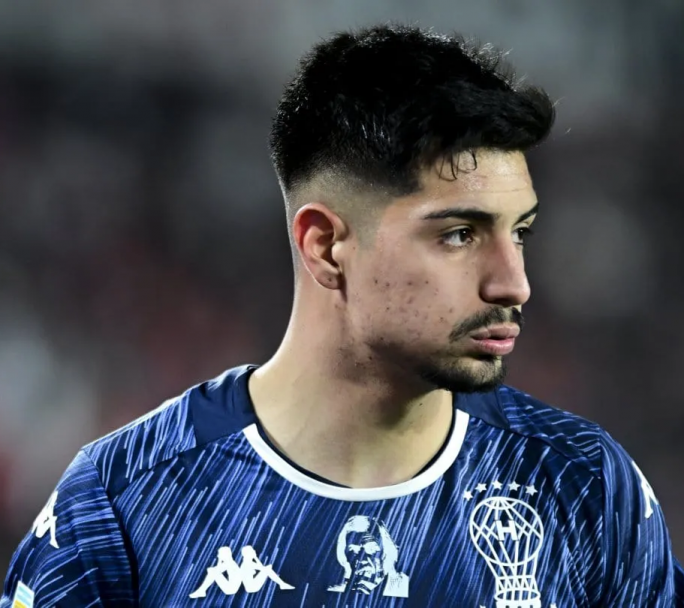 Hoy podría quedar definido el pase de Alarcón desde Huracán a Boca