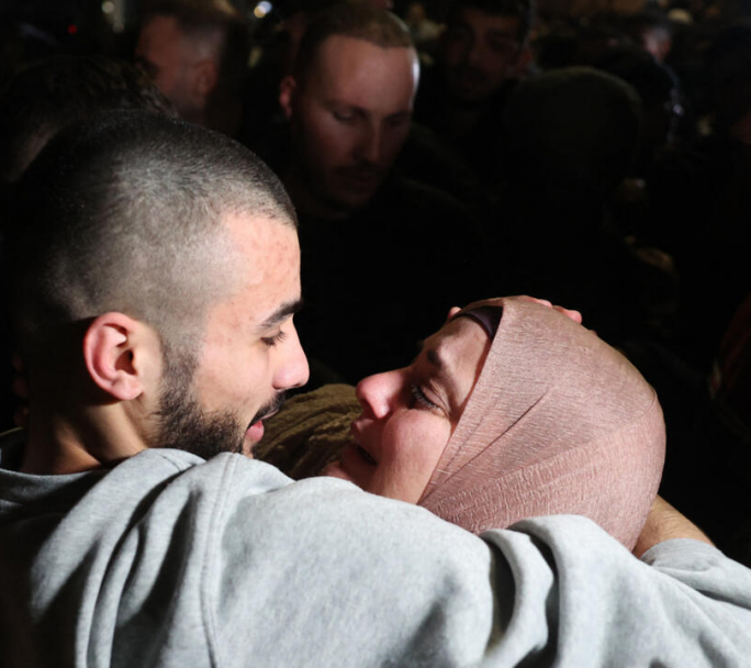 Después de llegar a un acuerdo, Israel liberó el primer grupo de Palestinos