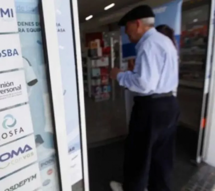 Desde el Gobierno estudian la forma de ponerle fin al aumento de las prepagas