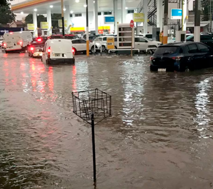 Córdoba sufrió las inclemencias del tiempo, hay evacuados, rescates y varios barrios afectados