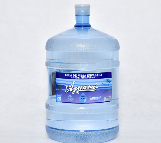 Van a juicio en CABA, tres empresas que envasaban agua no apta para consumo