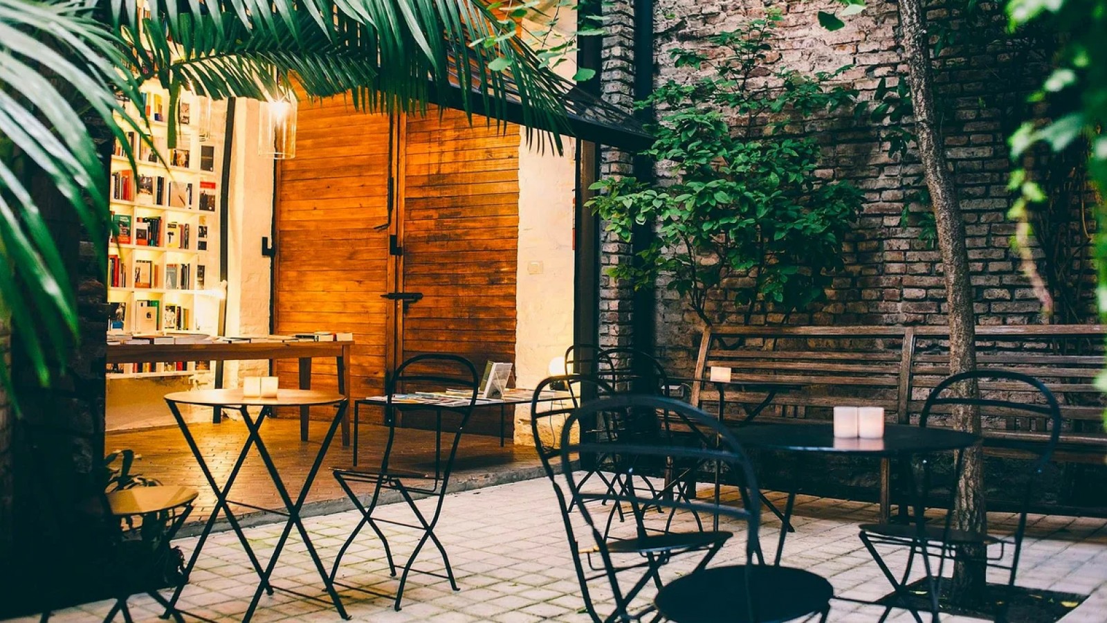 La librería secreta de Buenos Aires donde se disfruta de jazz y café de especialidad: cuál es y dónde está ubicada