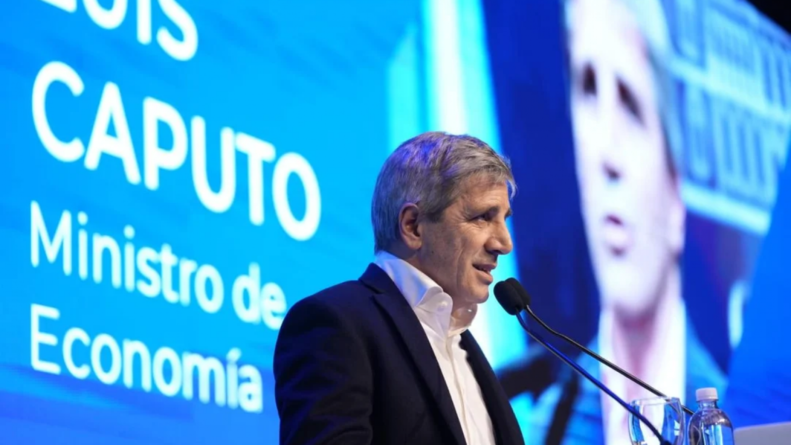 Caputo descarta una disparada del dólar