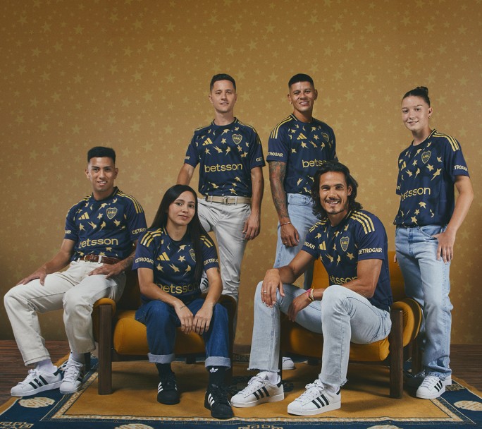 Boca presentó su nueva camiseta por el 120° aniversario del club