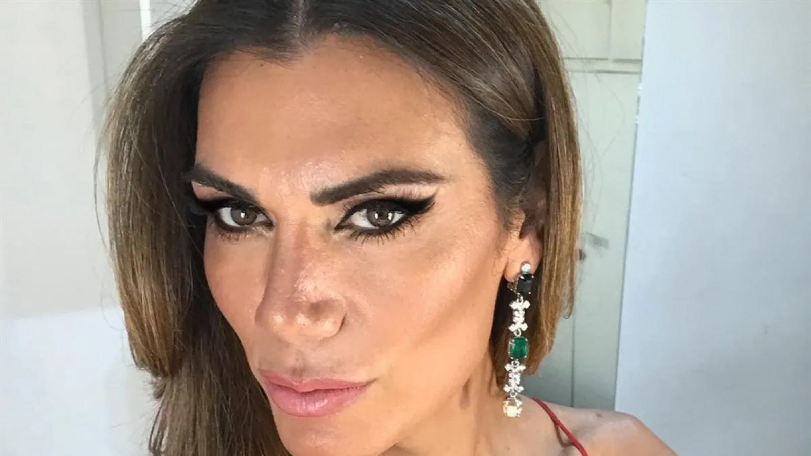 Preocupación en América: Intrusos no puede con Flor de la V