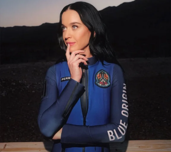 Katy Perry se convierte oficialmente en la primera estrella del pop en viajar al espacio: el video