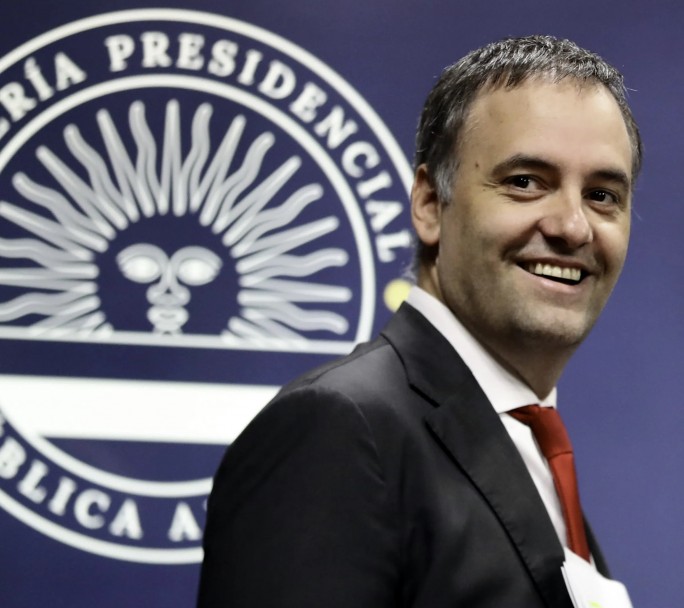 La motosierra no tiene nafta para Adorni: el vocero candidato tiene 250 empleados y $30 mil millones a mano