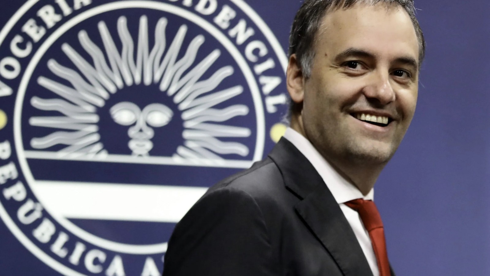 La motosierra no tiene nafta para Adorni: el vocero candidato tiene 250 empleados y $30 mil millones a mano