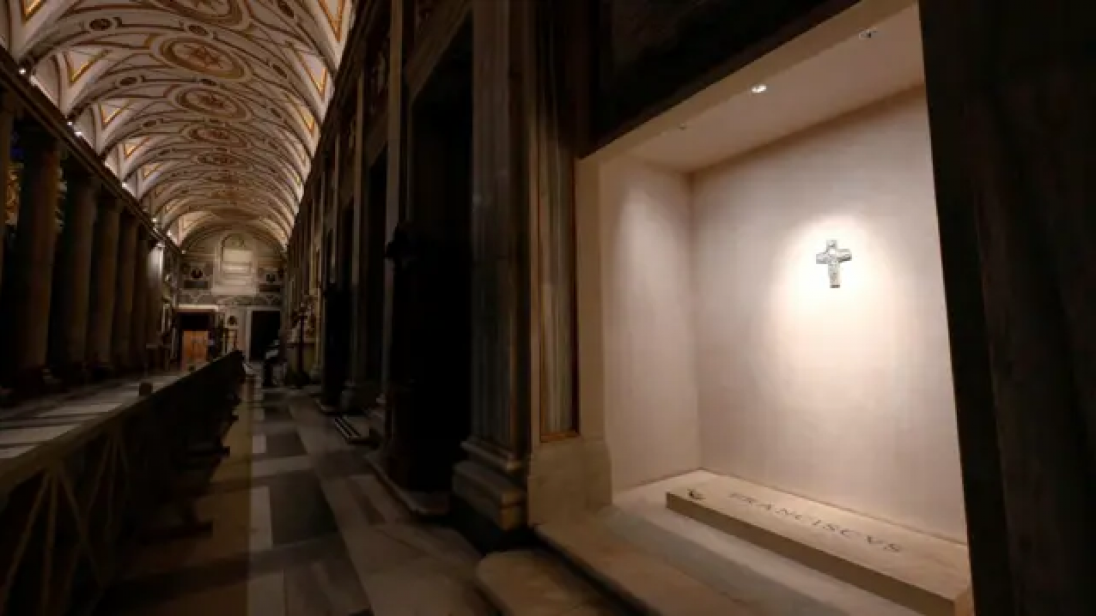 Concluidos los nueve dias de luto oficial el mudo catolico espera tener un nuevo Papa esta semana