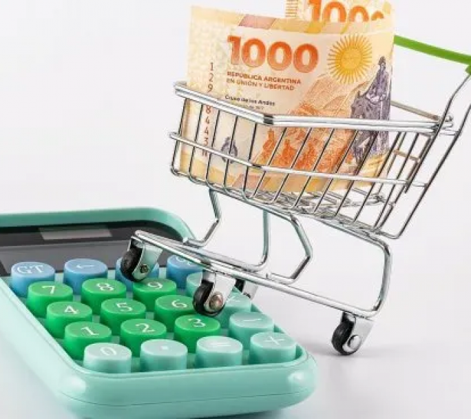 Tensión por precios: Gobierno presiona a supermercados mientras alimenticias amenazan con nuevas subas