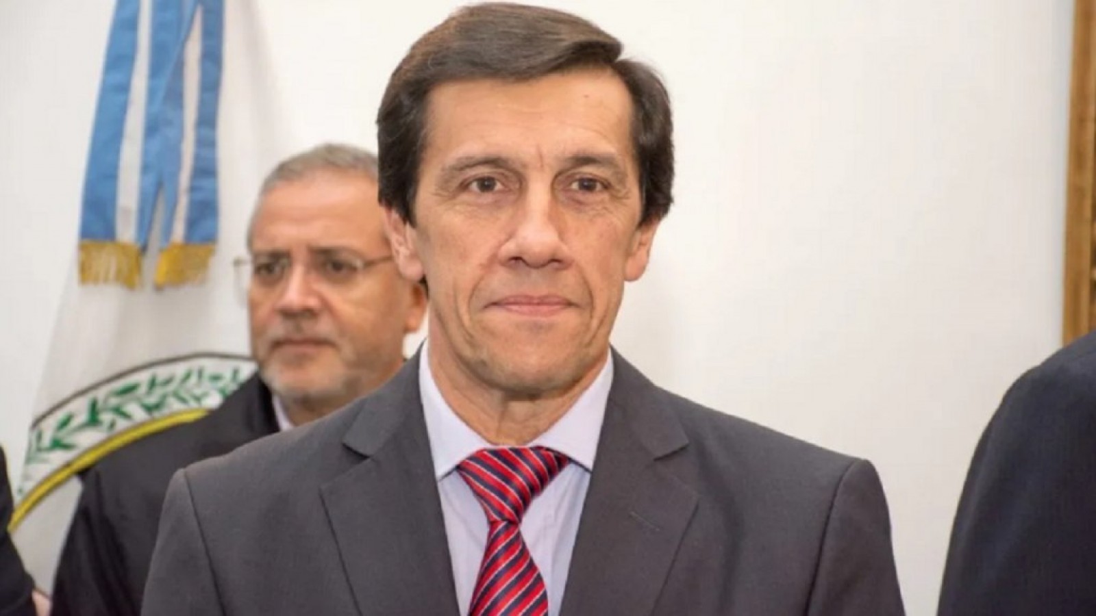 Para Sadir, el triunfo es "reconocimiento a la gestión" y reclama por rutas