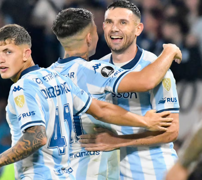 Goleada de Racing ante Colo Colo por 4 a 0 y clasificación a los 8vos en la copa