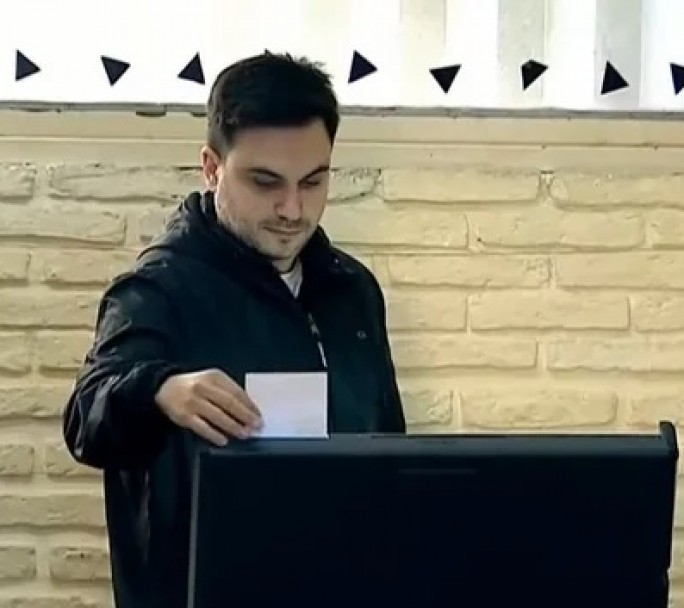 Ramiro Marra: "La democracia se disfruta votando y sin estructuras, con compromiso"