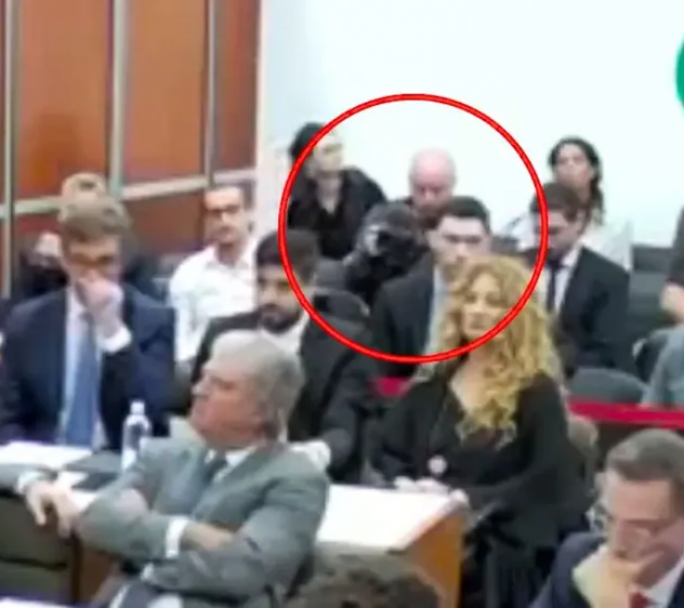 Apareció un video que muestra a quienes filmaron en el juicio por la muerte de Diego