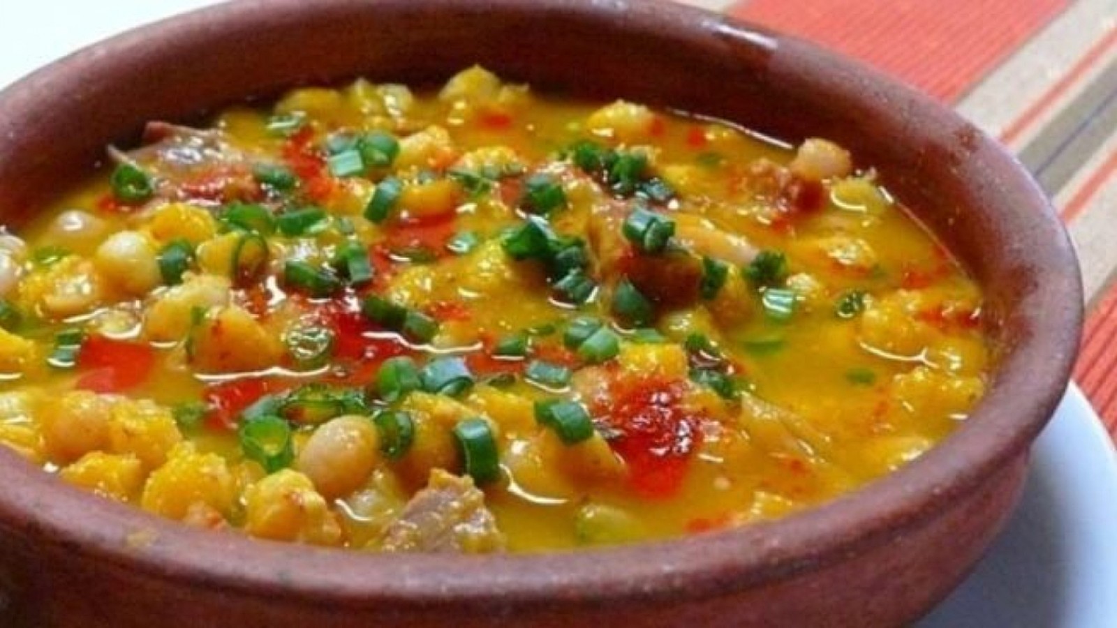 25 de mayo: ¿Por qué se come locro?