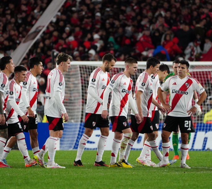 En su cancha y con su gente, River solo empató con Universitario de Perú