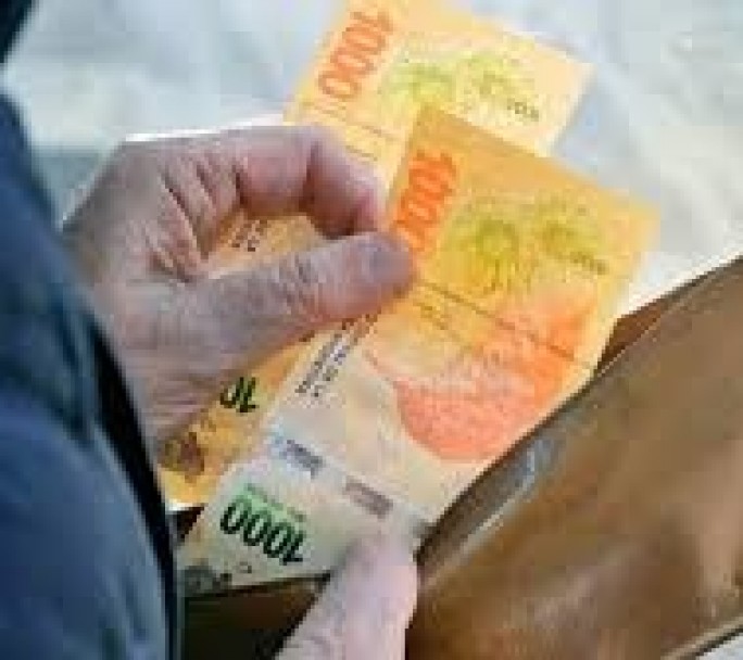 Salarios: Mayo marca un posible quiebre y podrían volver a ganarle a la inflación por primera vez en el año